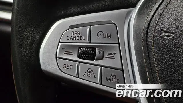 BMW X7 2019 — Photo 32/36