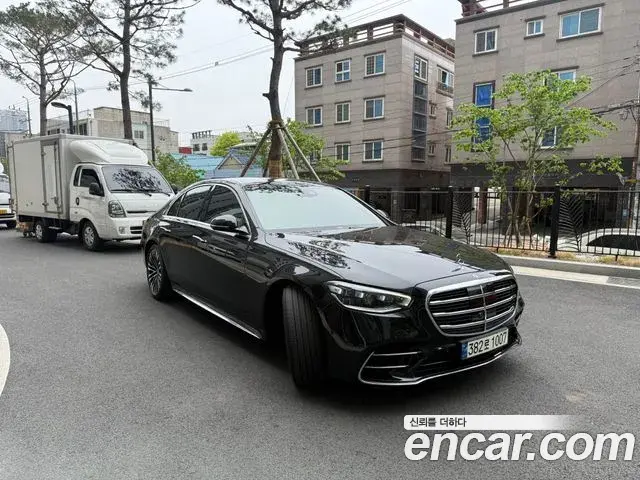 Mercedes-Benz S-Class 2021 — Photo 4/19