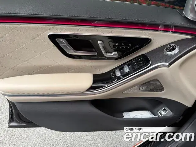 Mercedes-Benz S-Class 2021 — Photo 3/19