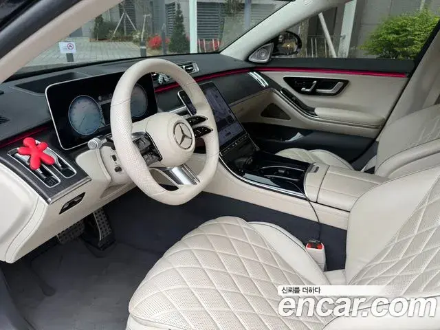 Mercedes-Benz S-Class 2021 — Photo 8/19