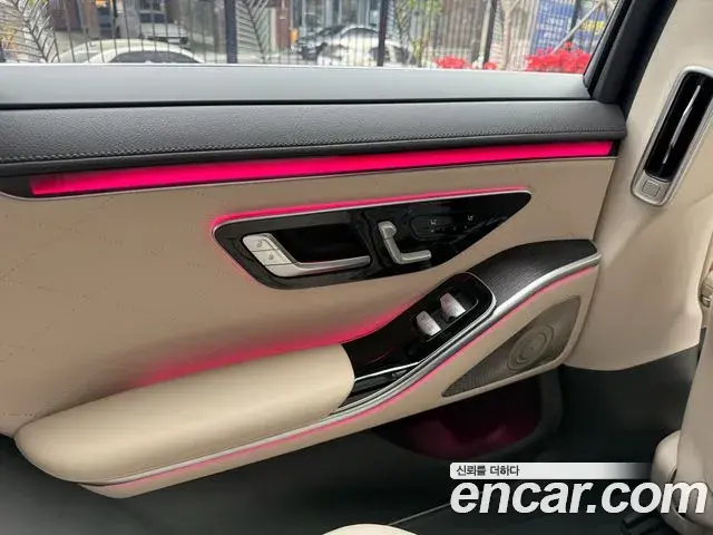 Mercedes-Benz S-Class 2021 — Photo 10/19