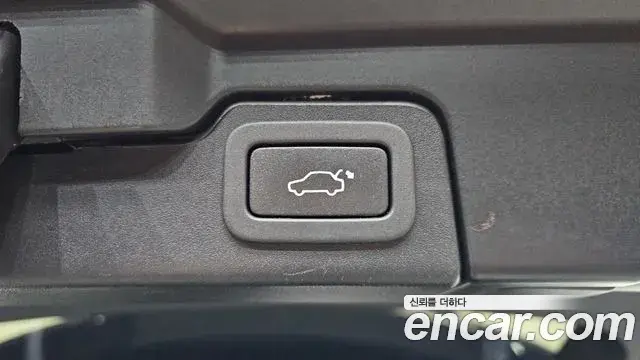 Land Rover Range Rover Evoque 2019 — Şəkil 26/35