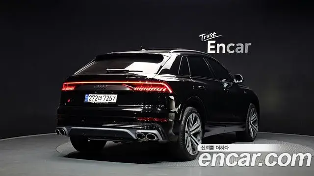 Audi Q8 2023 — ფოტო 3/37
