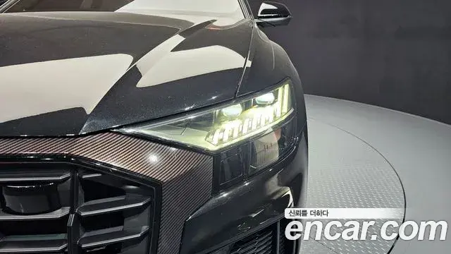 Audi Q8 2023 — ფოტო 8/37
