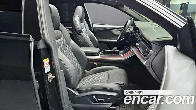 Audi Q8 2023 — ფოტო 10/37