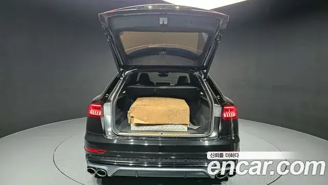 Audi Q8 2023 — ფოტო 2/37