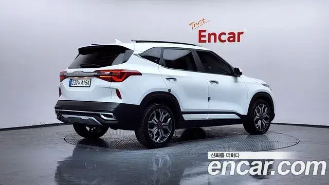 Kia Seltos 2022 — Şəkil 9/30