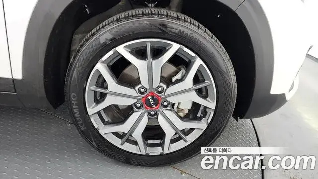 Kia Seltos 2022 — Şəkil 1/30