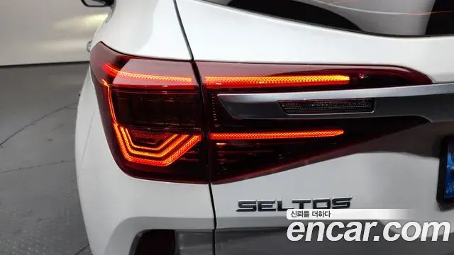 Kia Seltos 2022 — Şəkil 5/30