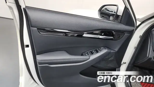 Kia Seltos 2022 — Şəkil 18/30