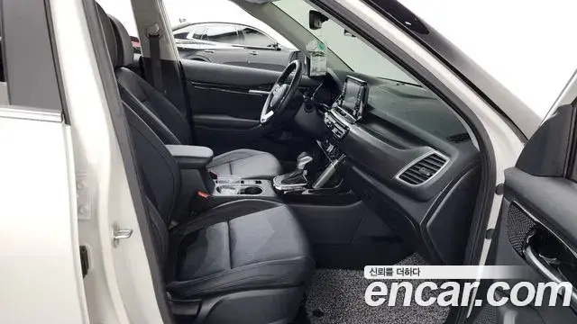 Kia Seltos 2022 — Şəkil 10/30
