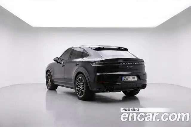 Porsche Cayenne 2024 — ფოტო 18/20