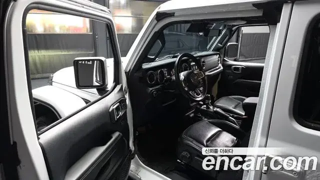 Jeep Wrangler 2019 — Şəkil 5/20