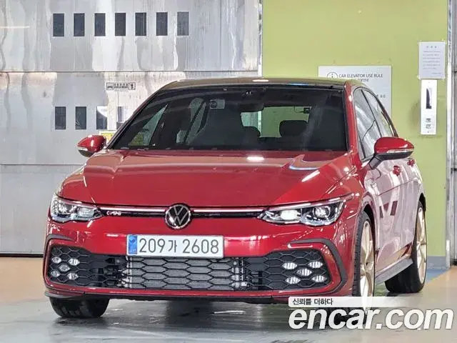 Volkswagen Golf 2023 — Photo 1/20