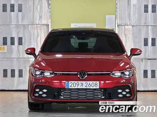 Volkswagen Golf 2023 — Photo 12/20