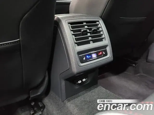 Volkswagen Golf 2023 — Photo 18/20