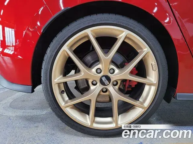 Volkswagen Golf 2023 — Photo 3/20
