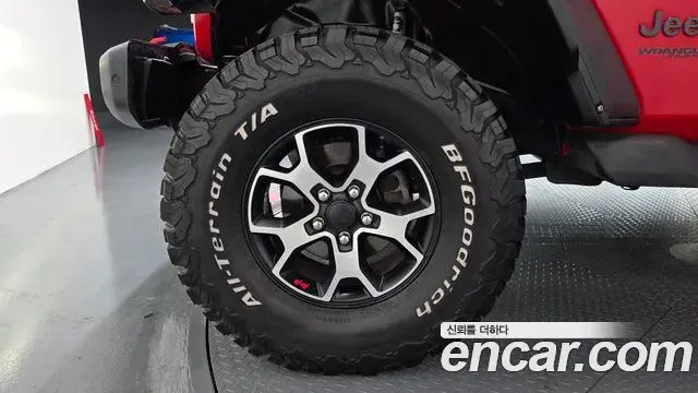 Jeep Wrangler 2019 — Şəkil 12/20
