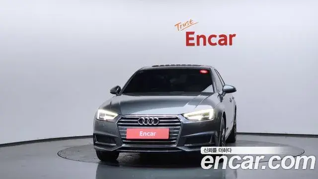 Audi A4 2019 — ფოტო 4/38