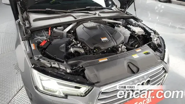 Audi A4 2019 — ფოტო 10/38
