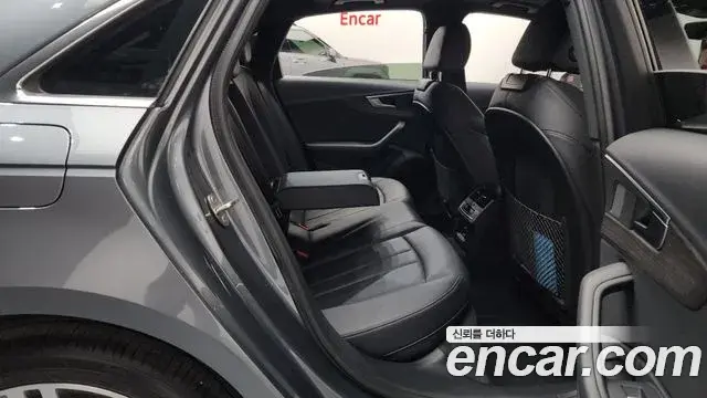 Audi A4 2019 — ფოტო 22/38