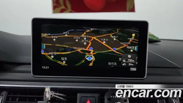 Audi A4 2019 — ფოტო 25/38