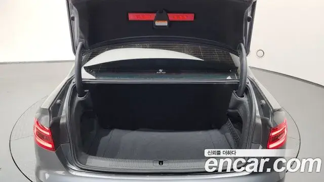 Audi A4 2019 — ფოტო 12/38