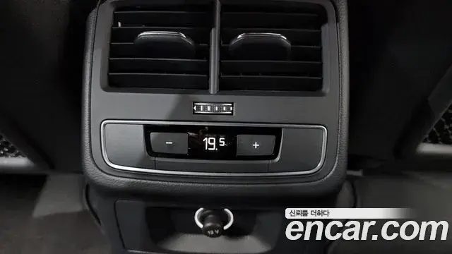 Audi A4 2019 — ფოტო 28/38