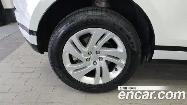 Land Rover Range Rover Evoque 2024 — Photo 12/33