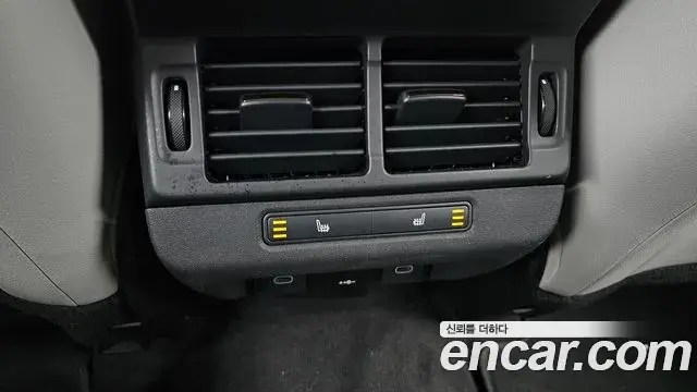 Land Rover Range Rover Evoque 2024 — Photo 22/33
