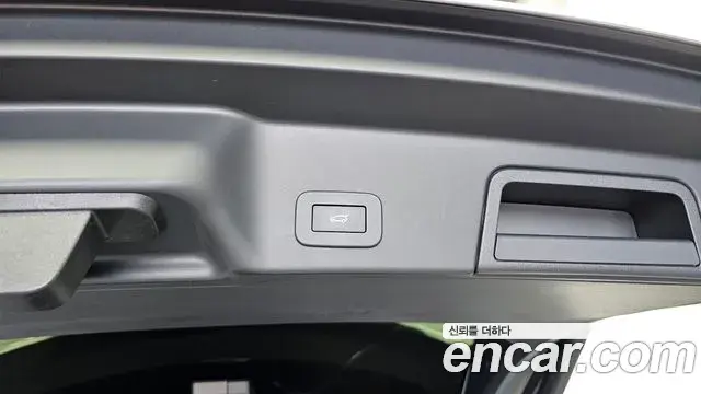 Land Rover Range Rover Evoque 2024 — Photo 24/33