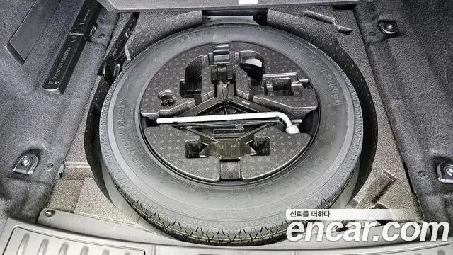 Land Rover Range Rover Evoque 2024 — Photo 23/33
