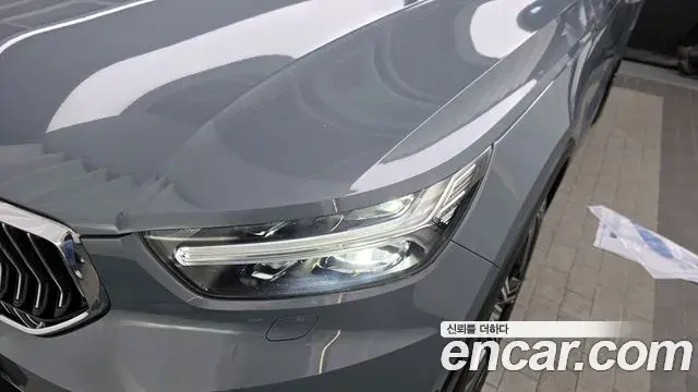 Volvo XC40 2021 — Şəkil 11/34