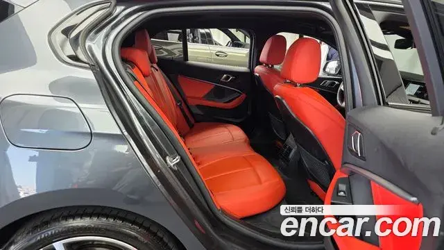 BMW 1 Series 2021 — Şəkil 9/34