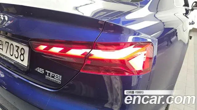 Audi A5 2023 — Şəkil 29/33