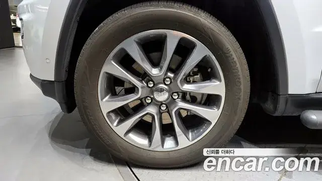 Jeep Grand Cherokee 2018 — Photo 13/30
