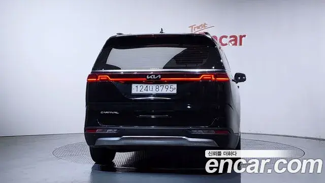 Kia Carnival 2021 — ფოტო 3/20