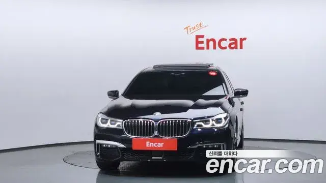 BMW 7 Series 2018 — ფოტო 23/43