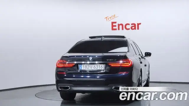 BMW 7 Series 2018 — ფოტო 17/43