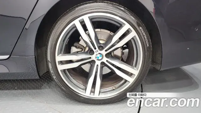 BMW 7 Series 2018 — ფოტო 24/43