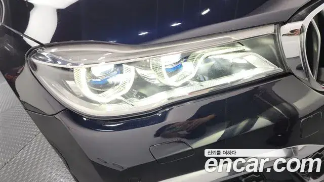BMW 7 Series 2018 — ფოტო 31/43