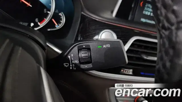BMW 7 Series 2018 — ფოტო 7/43