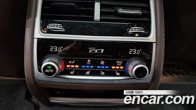 BMW 7 Series 2018 — ფოტო 10/43