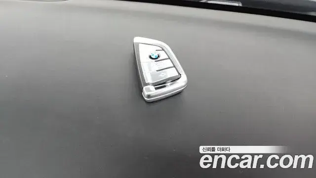 BMW 7 Series 2018 — ფოტო 2/43