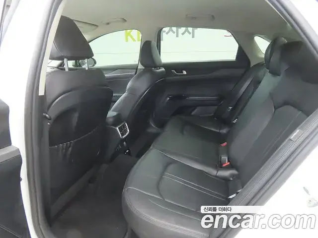 Kia K5 2022 — Şəkil 11/20