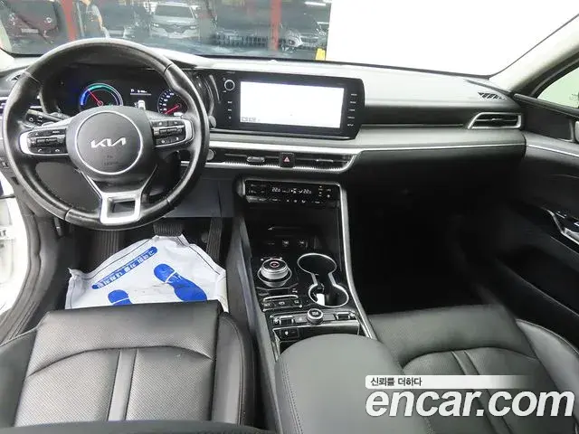 Kia K5 2022 — Şəkil 7/20
