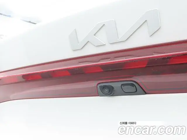 Kia K5 2022 — Şəkil 19/20