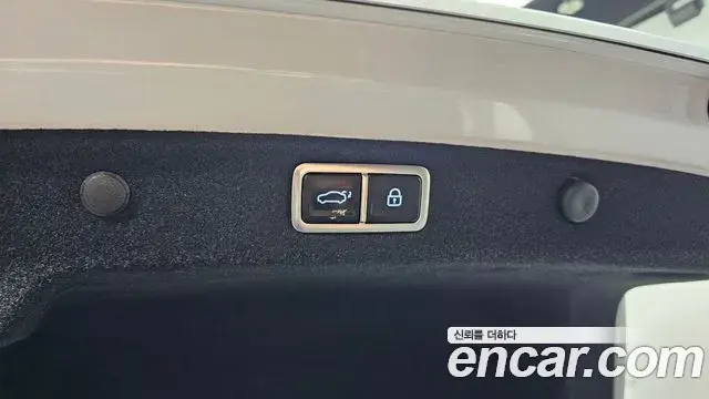 Hyundai Grandeur 2023 — Фото 16/20
