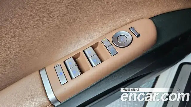 Hyundai Grandeur 2023 — Фото 19/20