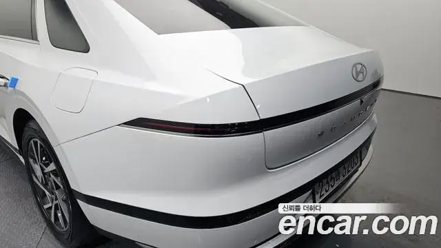 Hyundai Grandeur Hybrid 2023 — Şəkil 10/30